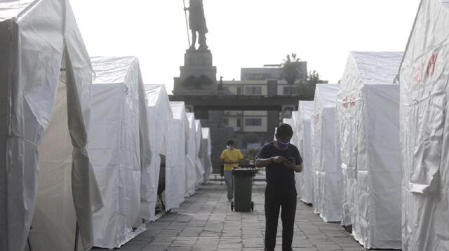 Cerca de 400 ciudadanos varados son beneficiados con la instalación de estas carpas.