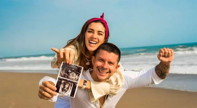 Korina Rivadeneira y Mario Hart emocionados por su primer bebé.