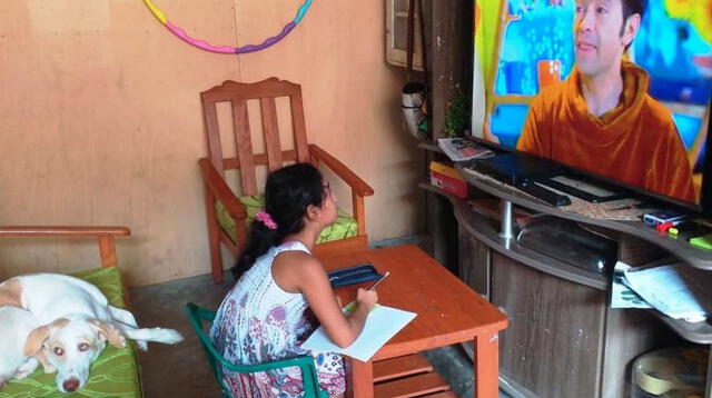 Titular del Ministerio de Educación, Martín Benavide, resaltó el trabajo de los profesores con la nueva herramienta de Aprendo en Casa.