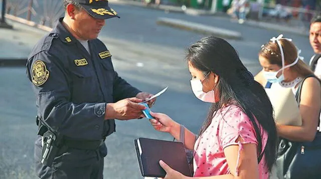 PASE LABORAL: El documento se podrá tramitar desde hoy en la página web de la Policía Nacional o del Gobierno