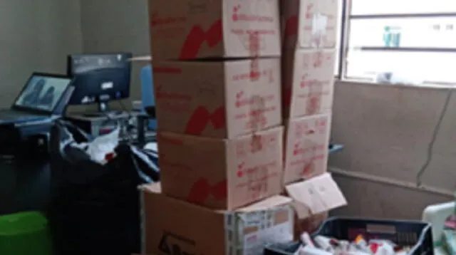 En la intervención en la vivienda se halló arias cajas de medicamentos e insumos médicos.