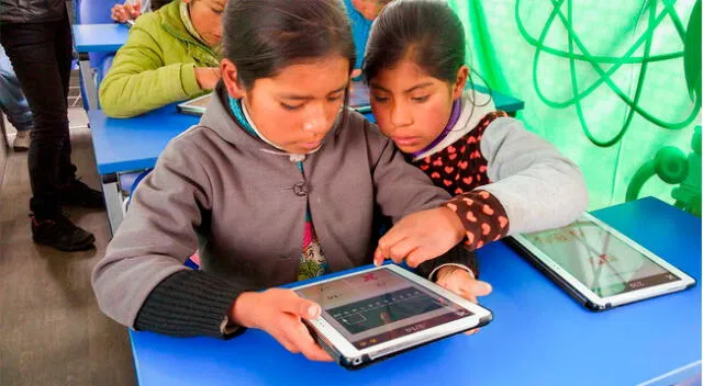 "No queremos simplemente distribuir las tablets sin que tengan buen contenido pedagógico", indicó Benavides.