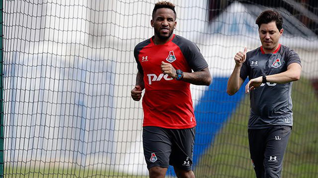 Lokomotiv no renovaría contrato con Farfán .