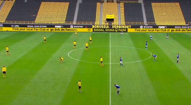 La cancha del Dortmund luce completamente vacía.