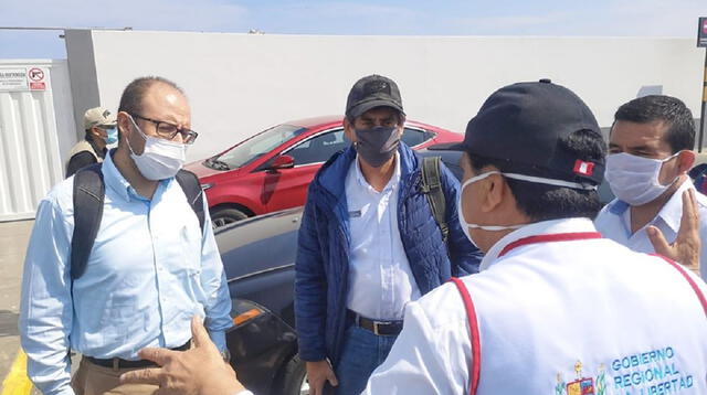 Ministro de Transporte y Comunicaciones, Carlos Lozada, anunció que se enviará a La Libertad cinco respiradores mecánicos para los pacientes con Covid-19.