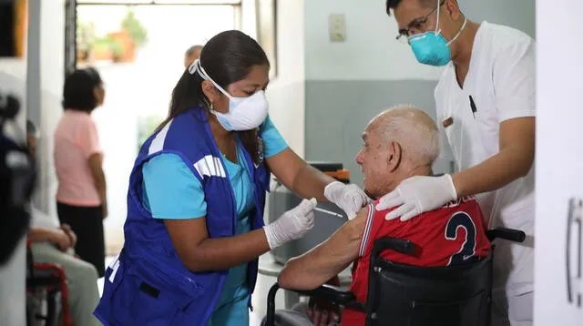 Colegio Médico del Perú negó discriminación  en la atención a los adultos mayores.