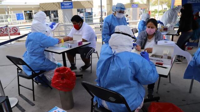 Los infectados por Covid-19 cumplen cuarentena obligatoria en un albergue habilitado por el Gobierno Regional de Tacna