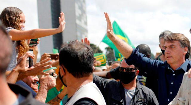 El próximo movimiento de Bolsonaro ante la pandemia sería aprobar el regreso del fútbol.