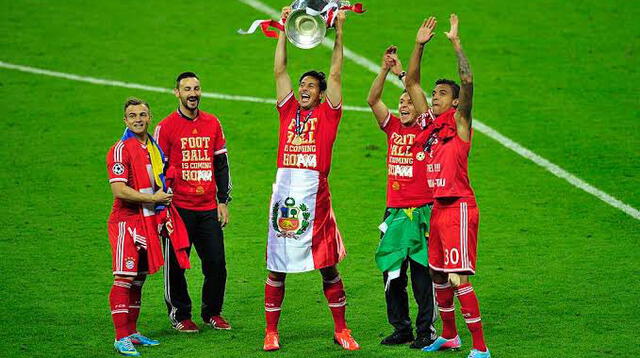 Pizarro cuando ganó la Champions con Bayern.