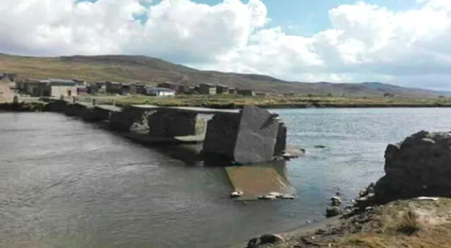 Destruyen puente en Puno