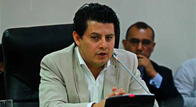 Julio Chávez calificó como una pérdida de presupuesto la diligencia realizada por la Fiscalía en su municipio ante denuncias por corrupción.