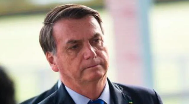 Jair Bolsonaro desea ver de vuelta el fútbol brasileño.