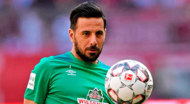 Claudio Pizarro aún no se reincorpora a los entrenamientos con el Werder Bremen.