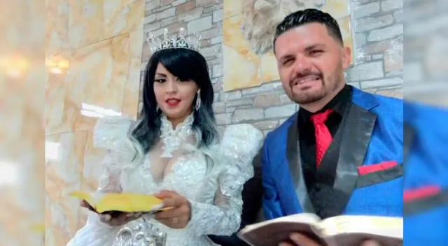 La pareja compartió el banquete con la ayuda de amigos y familiares.