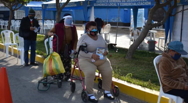 Abuelitos chalacos dieron positivo al COVID-19.