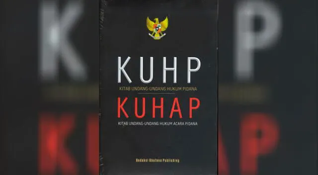 El sujeto será sancionado bajo el Artículo 378 del Código Penal de Indonesia (KUHP).