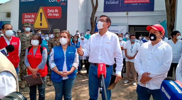 Martín Vizcarra visitó Villa EsSalud en Piura.