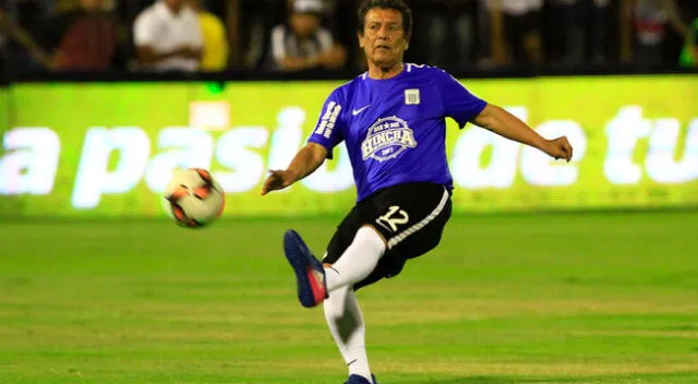 César Cueto mantiene vigente su técnica con el balón | Foto: Rodolfo Contreras/Grupo La República