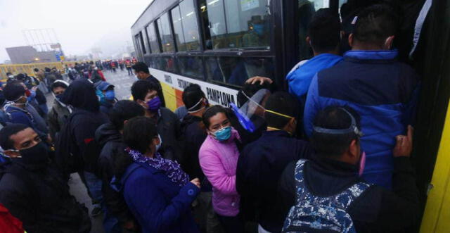 Muchas personas están preocupadas porque no podrán llegar a tiempo a sus trabajos. Foto: Flavio Matos/GLR.