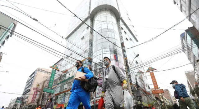 El emporio comercial de Gamarra ubicado en La Victoria volvió a recibir visitantes en medio de la cuarentena.