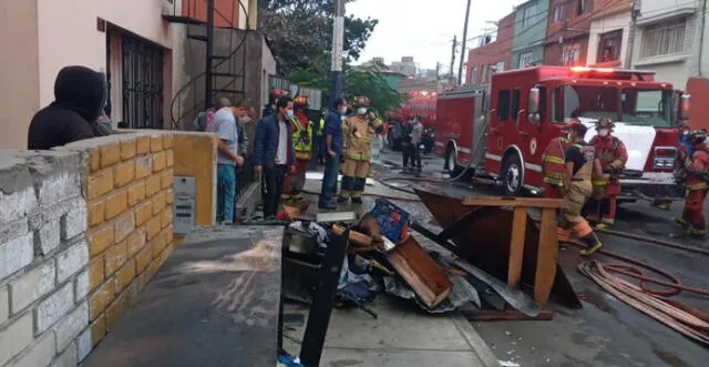 El incendio habría sido provocado por un cortocircuito.