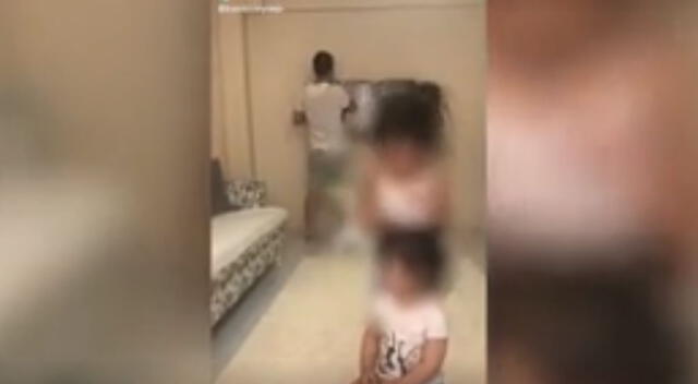 Padre cayó en la broma de sus pequeñas hijas.