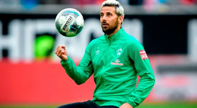 Claudio Pizarro se retira del fútbol a los 41 años.