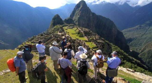 Machu Picchu es visitada por los turistas.