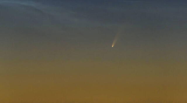 El cometa Neowise visto desde Hungría | Foto: EFE