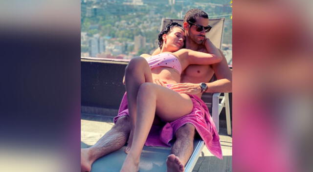 El chico reality Guty Carrera y su pareja Brenda Zambrano celebran juntos en lujoso hotel en México.
