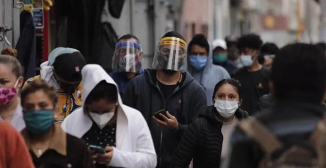 El ministro Lozada anunció que muy pronto se repartirán 10 millones de protectores faciales.