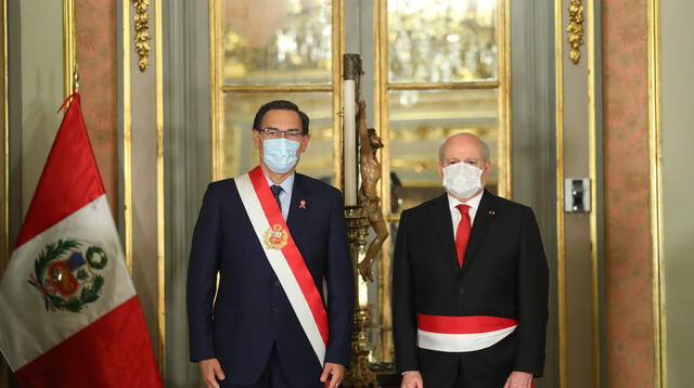 Presidente Martín Vizcarra tomó juramento a Pedro Cateriano como presidente del Consejo de Ministros.