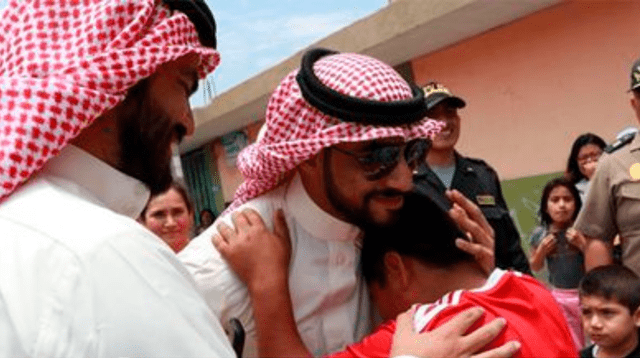 Yaqoob Mubarak llegó a su natal Bahrein y se reencuentra con su hijo