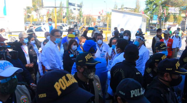 Presidente Martín Vizcarra tuvo un accidentado encuentro con familiares de pacientes con coronavirus en Arequipa.
