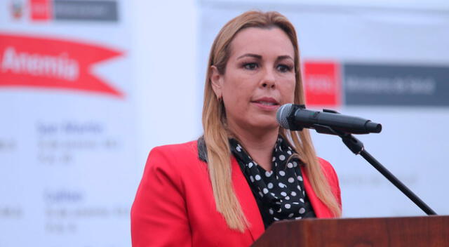 Fiorella Molinelli rechazó la postura del gobernador de Arequipa, Elmer Cáceres Llica.