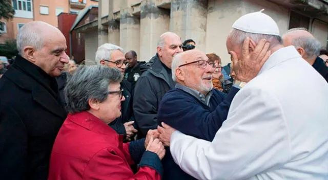 Papa Francisco invita a los jóvenes a realizar un gesto de ternura con los ancianos