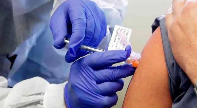 Voluntarios que recibieron vacuna contra la COVID-19 desarrollan inmunidad