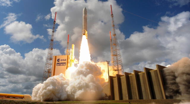 Cohete Ariane 5 llevará dos satélites de telecomunicaciones (Galaxy 30 y BSAT-4b) | Foto: EFE