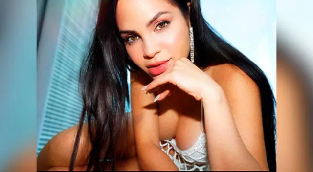 La cantante urbana, Natti Natasha, se ha robado el suspiro de sus miles de seguidores con infartante foto.