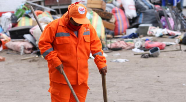 Desalojan a más de 120 ambulantes en SJM.