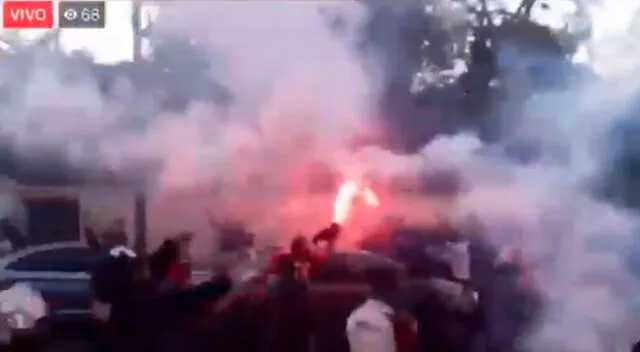 Hinchas de Universitario de Deportes hacen disturbios en el Estadio Nacional