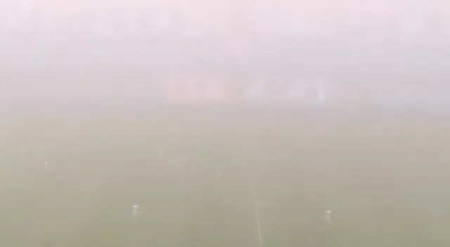 El esperado clásico entre Nacional y Peñarol fue opacado por la neblina.