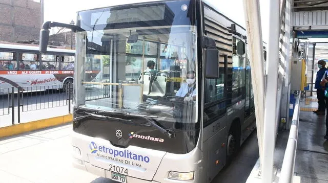Establecen nuevo horario dominical para el servicio de buses del Metropolitano.