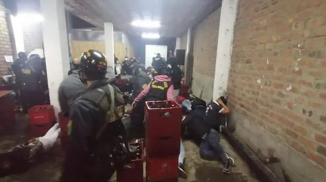 90 personas son detenidas durante una fiesta