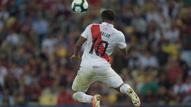 Jefferson Farfán es una de la figuras de la selección peruana.