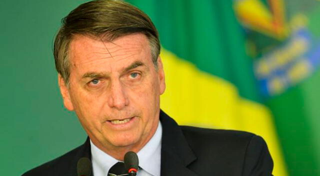 Jair Bolsonaro amenazó a periodista con golpearlo.