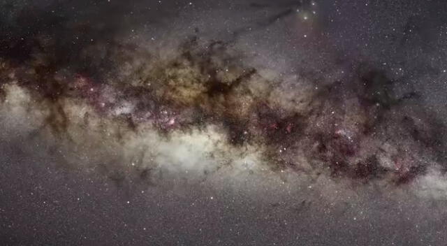 Expertos de la Nasa captaron las imágenes del choque entre la galaxia Andrómeda con la Vía Láctea.