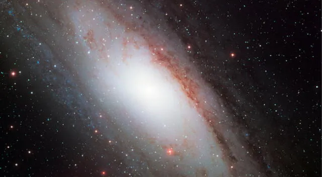 Esta imagen de la galaxia de Andrómeda fue tomada el 13 de enero de 2001 con el Mosaico I WIYN