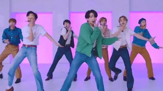 BTS presentó “Dynamite” para la academia de los Grammy, y sorprendieron a más de uno al usar cárdigans y chompas confeccionados en Perú.