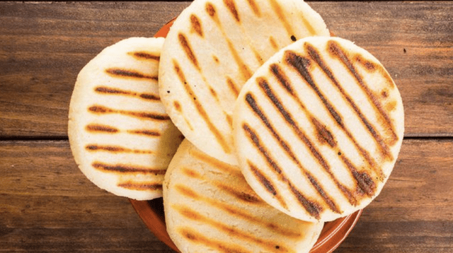 Colombia y Venezuela poseen cientos de arepas, algo que se celebra cada segundo sábado de septiembre en Latinoamérica.